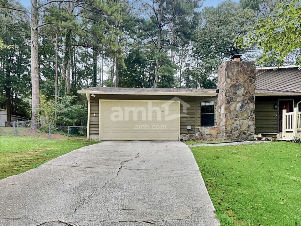 3182 Fireplace Trl in Snellville, GA - Building Photo