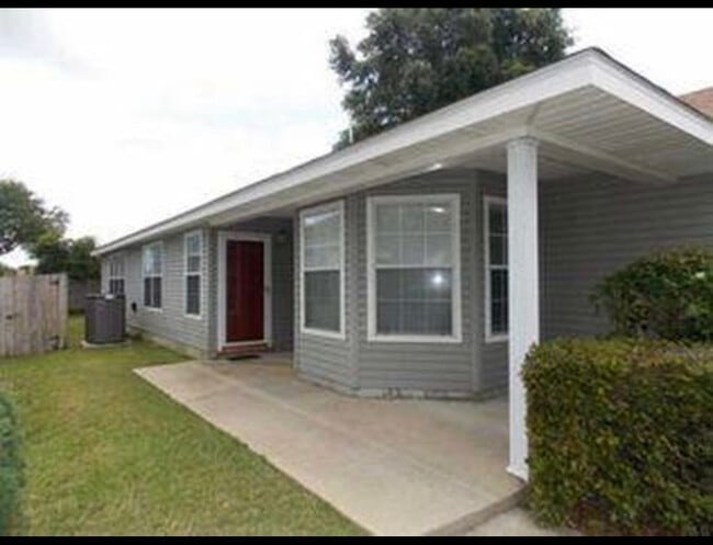 9130 Arand Dr in Pensacola, FL - Building Photo - Building Photo