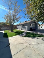 1819 Harding St in North Las Vegas, NV - Building Photo