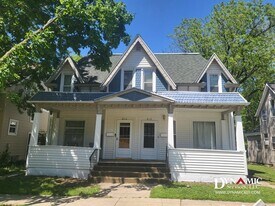 813-815 S Summit Ave in Sioux Falls, SD - Building Photo