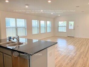 514 Pecan Landing Ln in La Marque, TX - Building Photo - Building Photo
