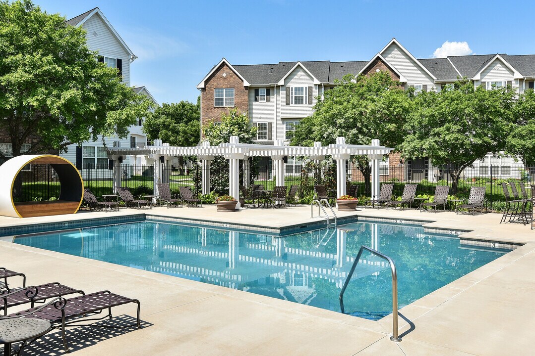 Woodbury Park at City Centre in Woodbury, MN - Building Photo