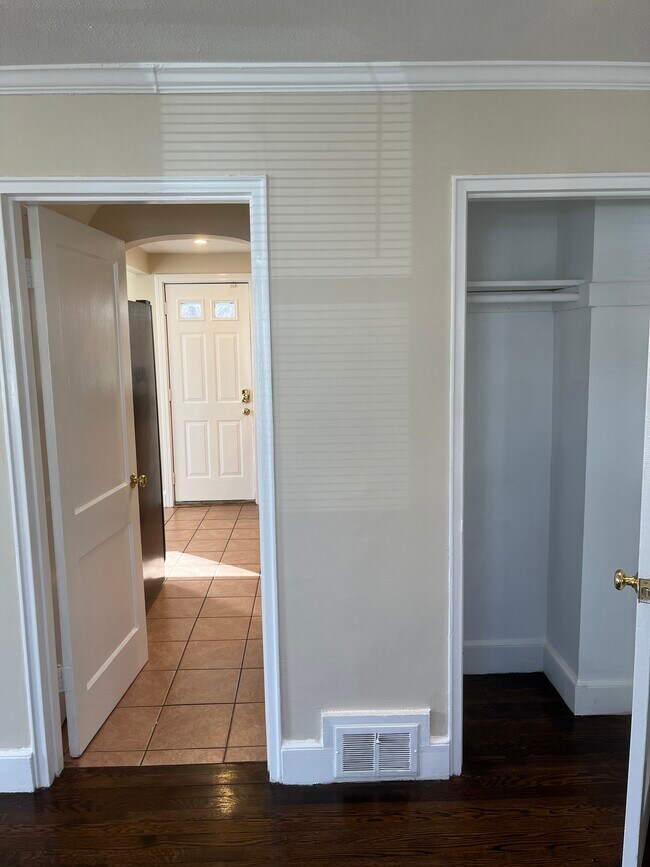 42 Meadowbank Ave, Unit 2 in Boston, MA - Building Photo - Building Photo