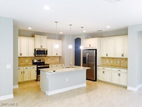 16269 Aberdeen Wy in Naples, FL - Building Photo - Building Photo
