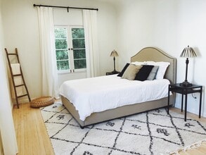 922 N La Jolla Ave, Unit 1 in West Hollywood, CA - Foto de edificio - Building Photo