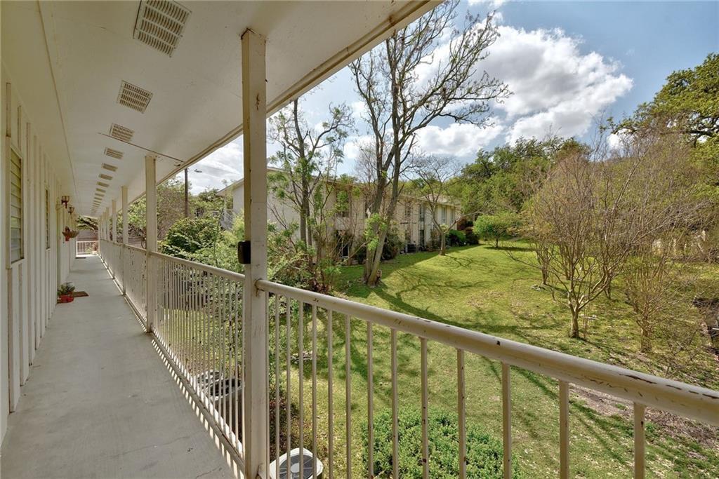 5320 Balcones Dr in Austin, TX - Building Photo