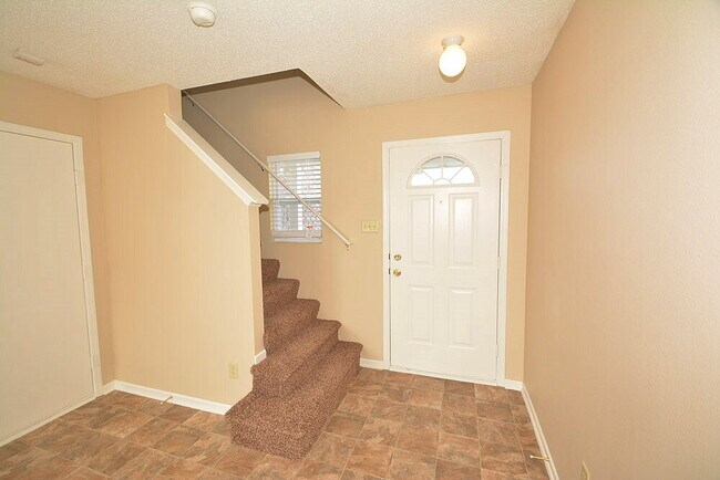 911 Bentgrass Dr in Greenwood, IN - Building Photo - Building Photo