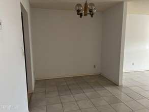4006 Skyline Ave in El Paso, TX - Building Photo - Building Photo