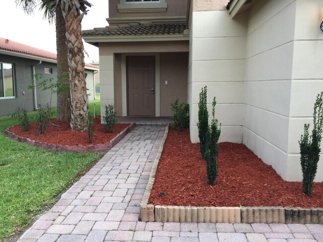 1964 Providence Pl in Port St. Lucie, FL - Building Photo - Building Photo
