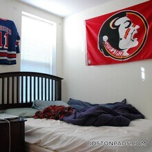 220 Hanover St in Boston, MA - Foto de edificio - Building Photo