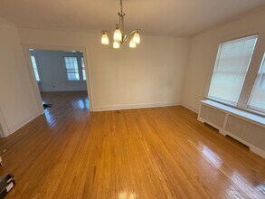 89 Maplewood Ave in West Hartford, CT - Building Photo - Building Photo