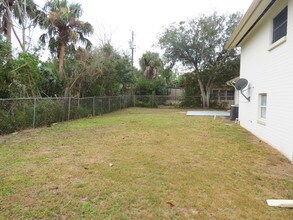 122 Magnolia Dr in Ormond Beach, FL - Building Photo - Building Photo