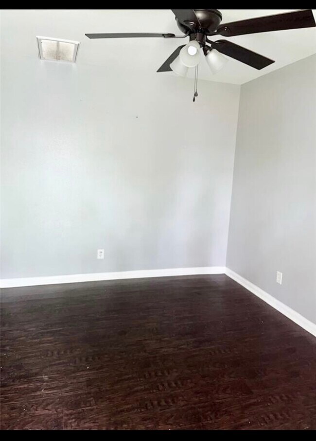 2719 Virginia St in Baytown, TX - Building Photo - Building Photo