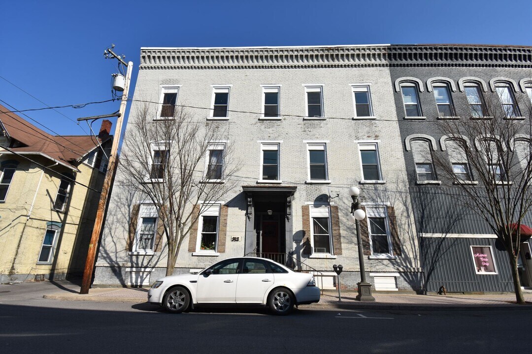 312 N Grove St in Lock Haven, PA - Building Photo