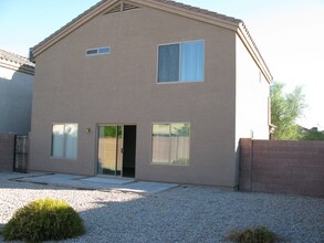 13008 W Lisbon Ln in El Mirage, AZ - Building Photo - Building Photo