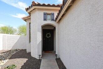 4013 E Ironhorse Rd in Gilbert, AZ - Building Photo - Building Photo