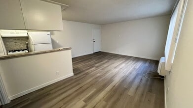 10075 Tujunga Canyon Blvd in Tujunga, CA - Building Photo - Interior Photo