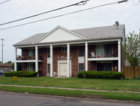 Diplomat Place Apartments in Toledo, OH - Building Photo - Building Photo