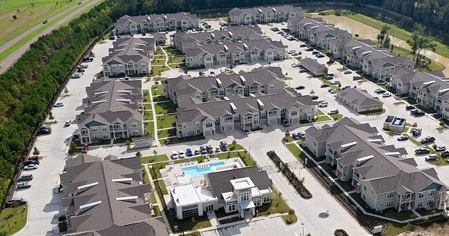 Retreat at River Chase Apartments in Covington, LA - Foto de edificio - Building Photo