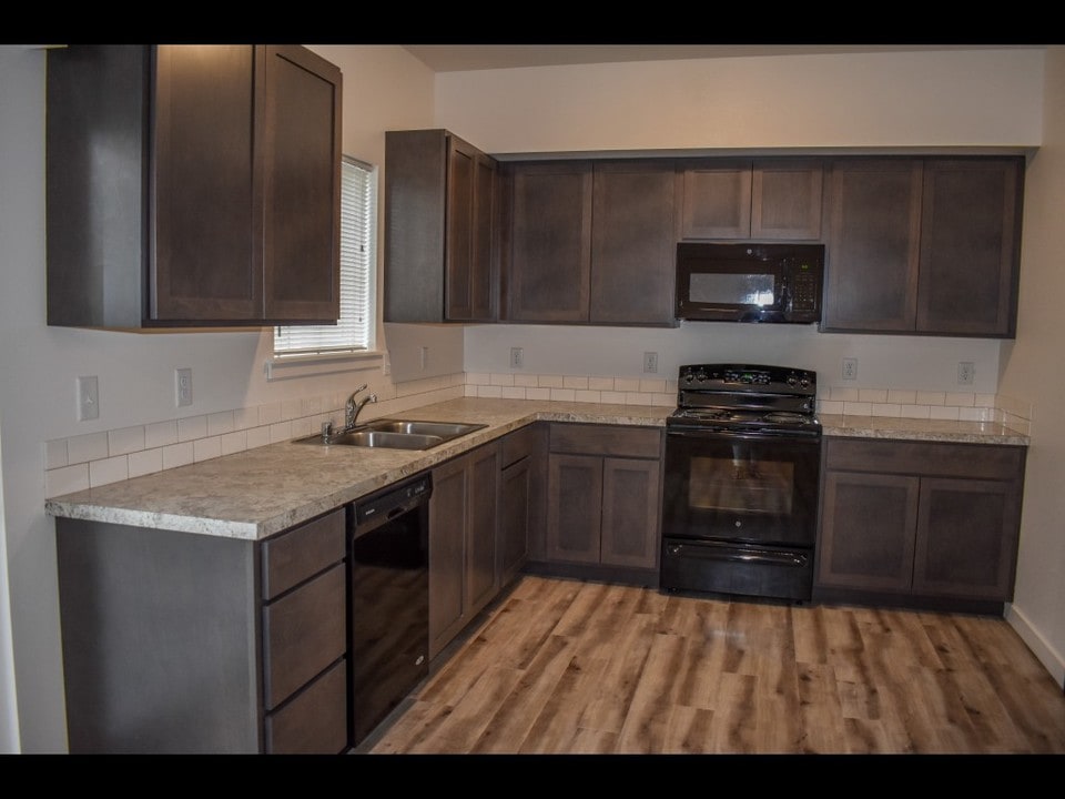 Hidden Meadows Apartments in Kennewick, WA - Building Photo