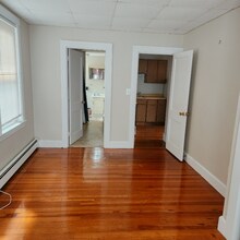 104 Apsley St in Hudson, MA - Building Photo - Building Photo