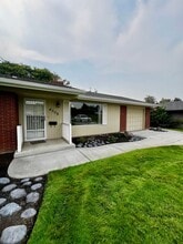 4306 Avalanche Ave in Yakima, WA - Building Photo - Building Photo