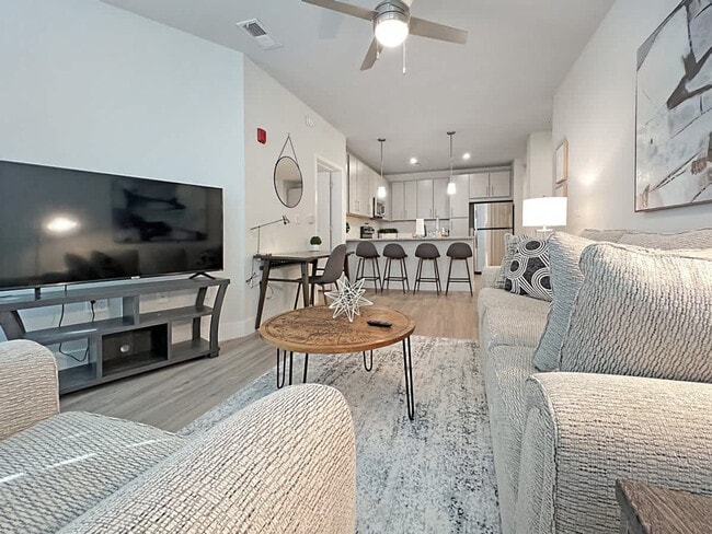 8901 Bertha Palmer Blvd, Unit SI ID1504562P in Tampa, FL - Foto de edificio - Building Photo