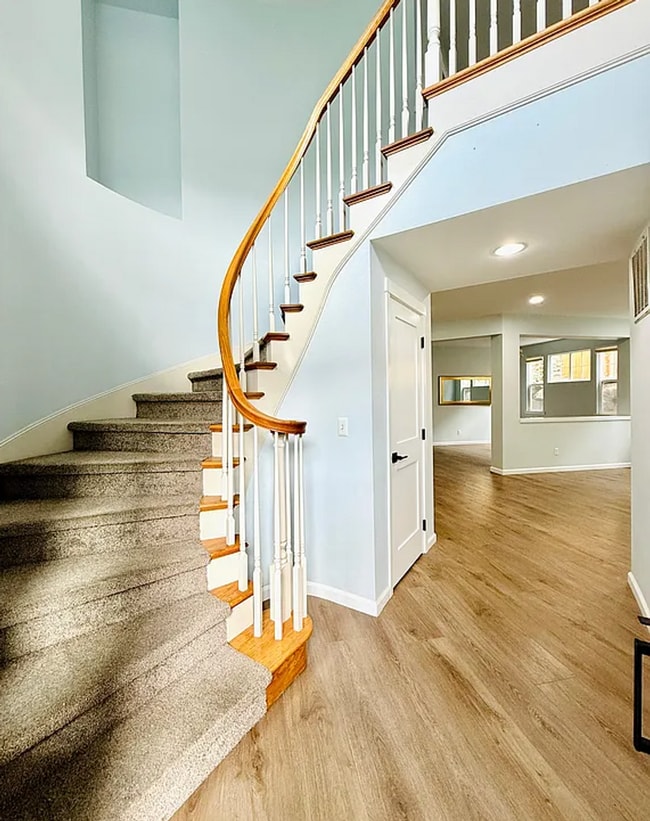 22718 SE 12th Pl in Sammamish, WA - Building Photo - Building Photo