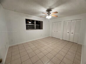 1850 W 56th St in Hialeah, FL - Building Photo - Building Photo
