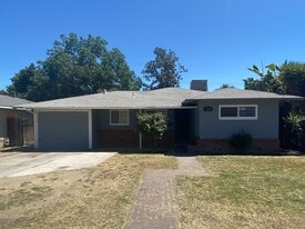 1950 E Simpson Ave in Fresno, CA - Building Photo