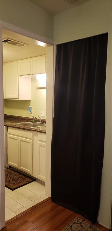property at 710 E Dean Keeton St