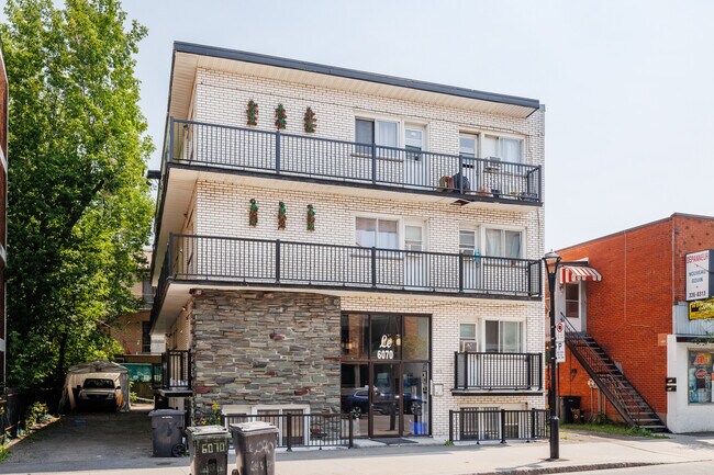 6070 Gouin Boul O in Montréal, QC - Building Photo - Building Photo