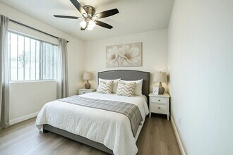 1323 W 58th St in Los Angeles, CA - Building Photo - Building Photo