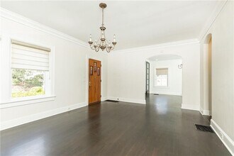 1022 Reeder Cir NE in Atlanta, GA - Building Photo - Building Photo