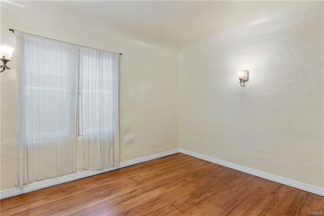 1506 Bayview Dr in Hermosa Beach, CA - Building Photo - Building Photo