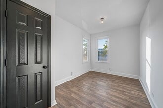 160 Garfield Ave in Jersey City, NJ - Building Photo - Building Photo