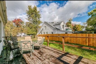 270 W Glendale St in Bedford, OH - Foto de edificio - Building Photo