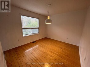 147 Nahanni Dr in Richmond Hill, ON - Building Photo - Building Photo