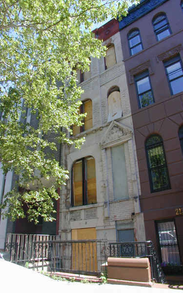 217 W 136th St in New York, NY - Foto de edificio