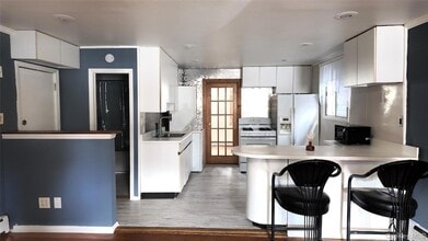 3249 Barkley Ave in Bronx, NY - Building Photo - Building Photo