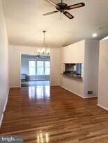 15153 Woodsman Ln in Woodbridge, VA - Building Photo