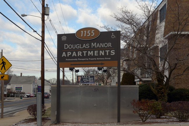 Douglas Manor Apartments in North Providence, RI - Building Photo - Building Photo