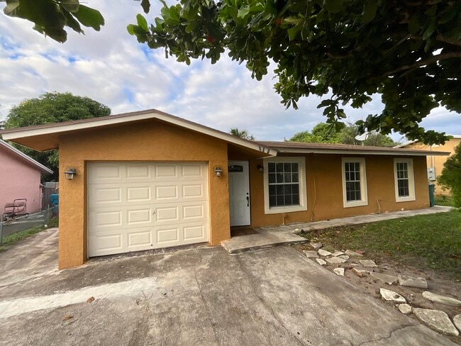 property at 609 W Ocean Ave
