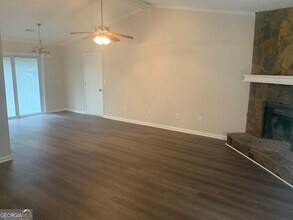 5663 St Thomas Dr in Lithonia, GA - Building Photo - Building Photo
