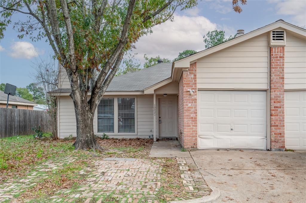 10021 Emerald Creek Dr in Houston, TX - Building Photo