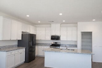 1023 Haviture Wy in Hemet, CA - Building Photo - Building Photo