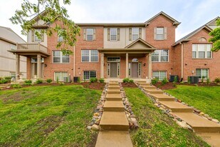 496 Belvedere Ln in Aurora, IL - Building Photo