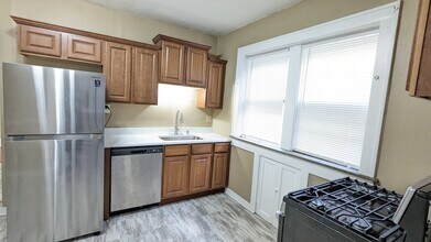 5042 Mardel Ave in St. Louis, MO - Foto de edificio - Building Photo