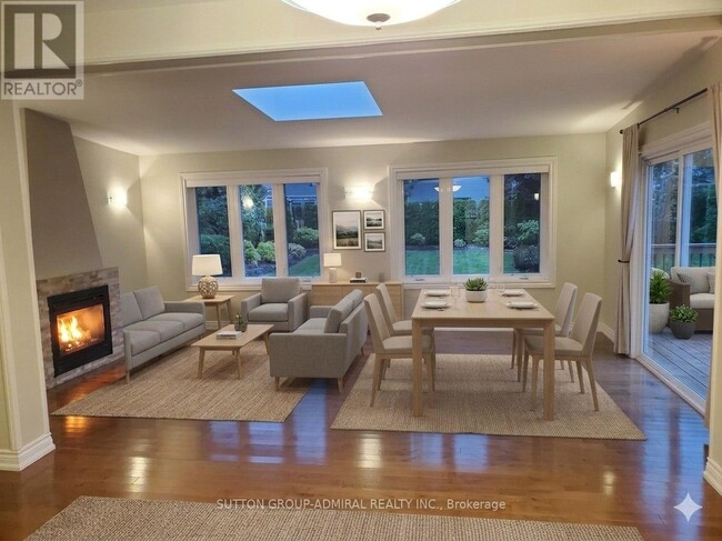 37 Laureleaf Rd in Markham, ON - Building Photo - Building Photo