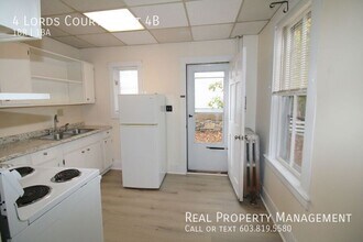 4 Lords Ct in Somersworth, NH - Building Photo - Building Photo